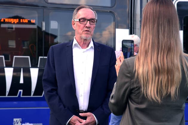 04 08 2020 pmk NC125382 Football Men Bundesliga Season 2020 2021 DSC Arminia Bielefeld Stadtbahn Buendnisbahn Ostwestfalen Maiden voyage Hans Juergen LAUFER President Bielefeld