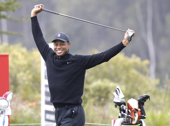 Sport Bilder des Tages Tiger Woods stretches before playing a practice round at the 102nd PGA, Golf Herren Championship at TPC Harding Park in San Francisco, California on Wednesday, August 5, 2020. The PGA Championship was originally scheduled to begin May 14 but was rescheduled to be played in August and without spectators due to ongoing coronavirus pandemic concerns.  SFP20200805101 JOHNxANGELILLO