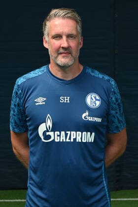 Goalkeeping coach Simon Henzler FC Schalke 04 1 BL, portrait date 2020 2021 Gelsenkirchen North Rhine-Westphalia Germany Team2