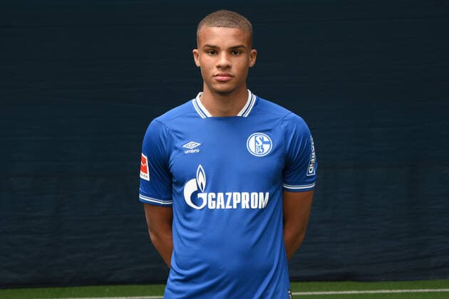 Malick Thiaw FC Schalke 04 1 BL, portrait date 2020 2021 Gelsenkirchen North Rhine-Westphalia Germany Team2