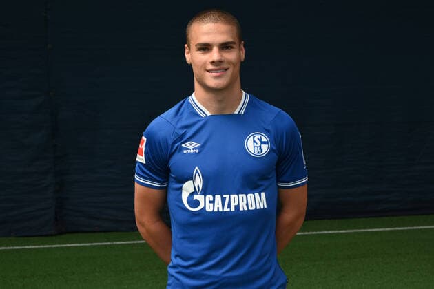 Can Bozdogan FC Schalke 04 1 BL, portrait date 2020 2021 Gelsenkirchen North Rhine Westphalia Germany Team2