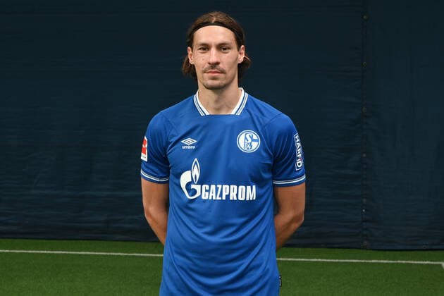 Benjamin Stambouli FC Schalke 04 1 BL, portrait date 2020 2021 Gelsenkirchen North Rhine-Westphalia Germany Team2