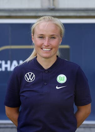 Assistant coach Theresa Merk VfL Wolfsburg
