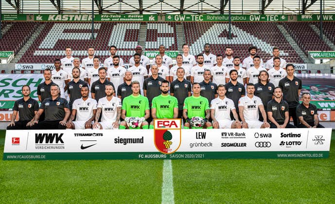 FC Augsburg 1907 1 BL, portrait date 2020 2021, team photo, hi row v left Andre Hahn, Jeffrey Gouweleeuw, Rani Khedira, Sergio Cordova, Felix Uduokhai Michael Gregoritsch, Reece Oxford, Eduard Löwen, Tobias Strobl, Florian Niederlechner 2 row v back Carlos Gruezo, Philipp Max, Raphael Framberger, Jan Moravek, Noah Sarenren Bazee, Fredrik Jensen, Marek Suchy, Daniel Caligiuri, Amaral Iago, Marco Richter, Ruben Vargas, Mads Pedersen 3 row v back Andreas Bäumler, Daniel Müller rehab and athletics coach , Kristian Barbuscak Goalkeeper Coach , Jonas Scheuermann Co Coach , Heiko Herrlich Coach , Tobias Zellner Co Coach , Iraklis Metaxas Co Coach , Benjamin Breast Video Analyst , Dr Andreas Weigel, Dr Florian Elser Team Doctors front row from left Rudi Ehmann, Markus Zeyer Physiotherapists , Maurice Malone, Tim Rieder, Benjamin Leneis, Tomas Koubek, Rafal Gikiewicz Goalkeeper , Alfred Finnbogason, Jozo Stanic, Martin Miller Physiotherapist , Salvatore Belardo Zeugwart Felix Götze, Kevin Danso