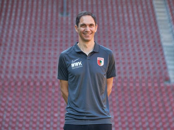 Dr Florian Elser Team doctor FC Augsburg , FC Augsburg 1907 1 BL, portrait appointment 2020 2021,