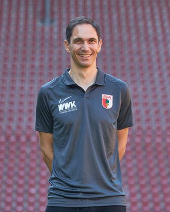 Dr Florian Elser Team doctor FC Augsburg , FC Augsburg 1907 1 BL, portrait appointment 2020 2021,