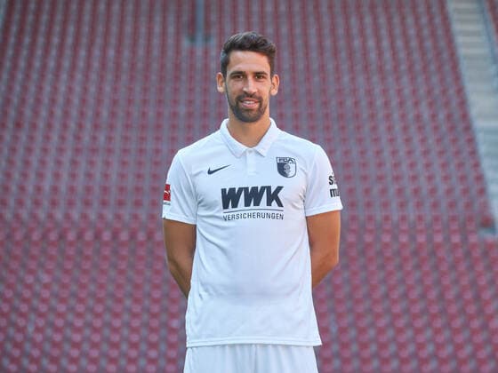 Rani Khedira, FC Augsburg 1907 1 BL, portrait date 2020 2021,