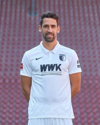 Rani Khedira, FC Augsburg 1907 1 BL, portrait date 2020 2021,