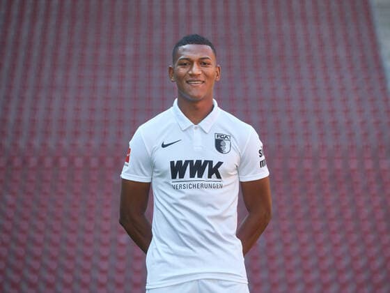 Carlos Gruezo, FC Augsburg 1907 1 BL, portrait date 2020 2021,