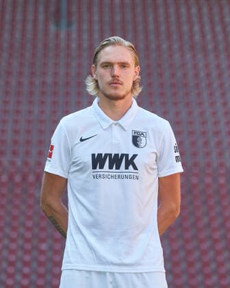 Fredrik Jensen, FC Augsburg 1907 1 BL, portrait date 2020 2021,