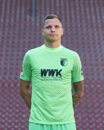 Rafal Gikiewicz, FC Augsburg 1907 1 BL, portrait date 2020 2021,
