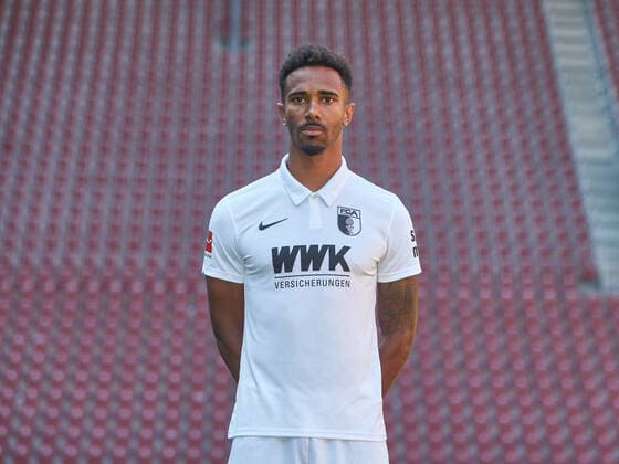 Noah Sarenren Bazee, FC Augsburg 1907 1 BL, portrait date 2020 2021,