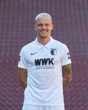 Philipp Max, FC Augsburg 1907 1 BL, portrait date 2020 2021,