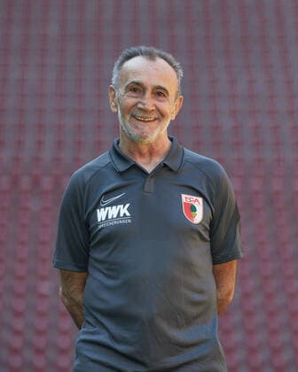 Salvatore Belardo Zeugwart, FC Augsburg 1907 1 BL, portrait date 2020 2021,