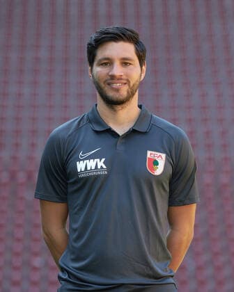 Benjamin Brust Videoanalyst, FC Augsburg 1907 1 BL, portrait date 2020 2021,