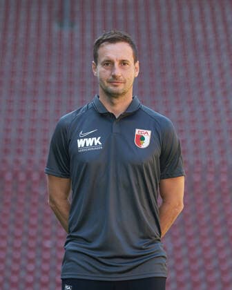 Kristian Barbuscak goalkeeper coach, FC Augsburg 1907 1 BL, portrait date 2020 2021,