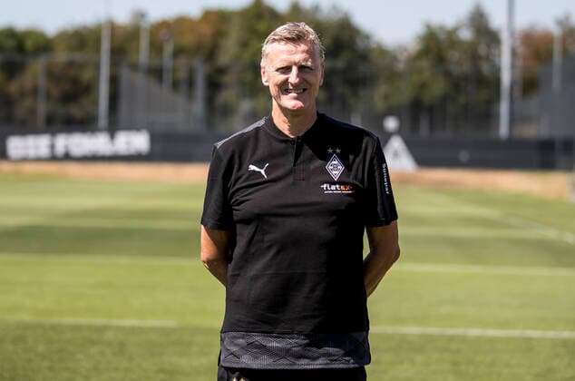 Doctor Stefan Hertl Borussia Mönchengladbach Porträttermin 2020 2021 PortraÌˆt, Introduction, PraÌˆsentation, Press event, Football, GER 07 08 2020, Football, Introduction, PraÌˆsentation, Press event, Football, GER 1 Bundesliga, Season 2020 21, Moenchengladbach Photo Moritz Müller Only for Editorial use