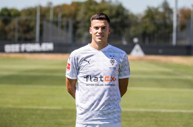 Laszlo Benes BMG Borussia Mönchengladbach Porträttermin 2020 2021 PortraÌˆt, Presentation, PraÌˆsentation, Press event, Football, GER 07 08 2020, Football, Presentation, PraÌˆsentation, Press event, Football, GER 1 Bundesliga, Season 2020 21, Moenchengladbach Photo Moritz Müller Only for Editorial use