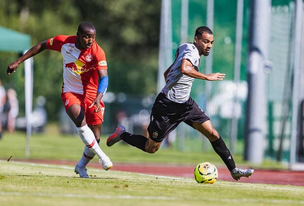 08 08 2020, Alois Latini Stadium, Zell am See, AUT, Test match, FC Red Bull Salzburg vs OGC Nice, in the picture Mohamed Camara FC Red Bull Salzburg , Alexis Claude Maurice OGC Nice during the Friendly Football Match between FC Red Bull Salzburg and OGC Nice at the Alois Latini Stadium, Zell am See, Austria on 2020 08 08 Zell am See  EP_fei