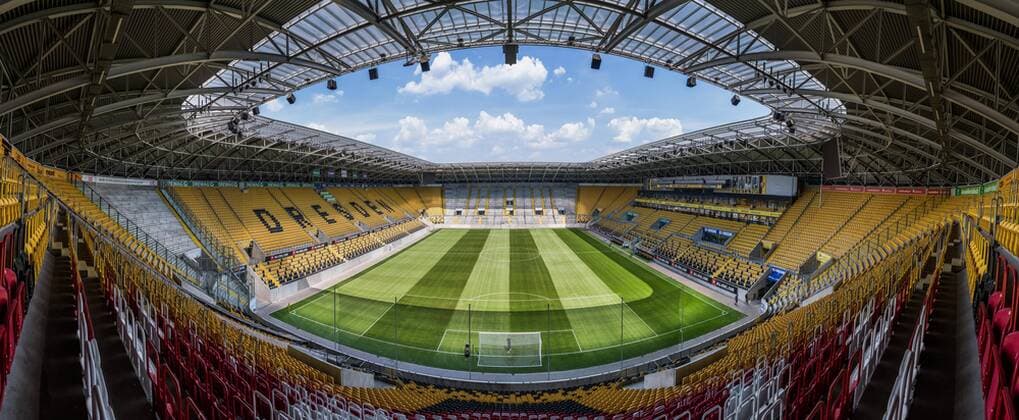 Panorama-Aufnahme des Dresdner Rudolf-Harbig-Stadions; Testspiel SG Dynamo Dresden - Hertha BSC U23; Fußball; 3. Liga; Saison 2019 2020; Sommervorbereitung; Rudolf-Harbig-Stadion; Dresden; 09. August 2020; *** Panorama photo of the Dresden Rudolf Harbig Stadium Test match SG Dynamo Dresden Hertha BSC U23 Football 3 League Season 2019 2020 Summer preparation Rudolf Harbig Stadium Dresden 09 August 2020