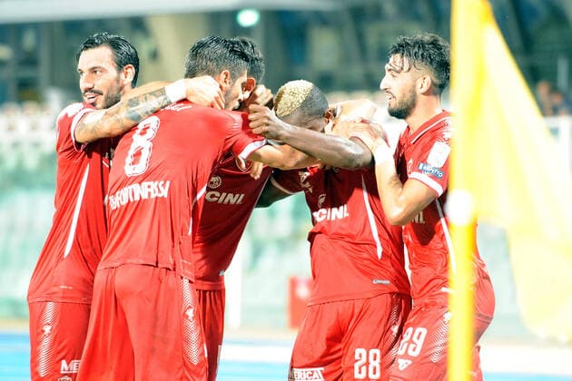 Photo Fabio Urbini LaPresse Aug 10, 2020 Pescara (PE) Italy soccer Pescara vs Perugia - Italian Football Championship League BKT 2019 2020 - Giovanni Cornacchia stadium. In the pic:Kouan Perugia celebrates goal  Copyright: xFabioxUrbini LaPressex