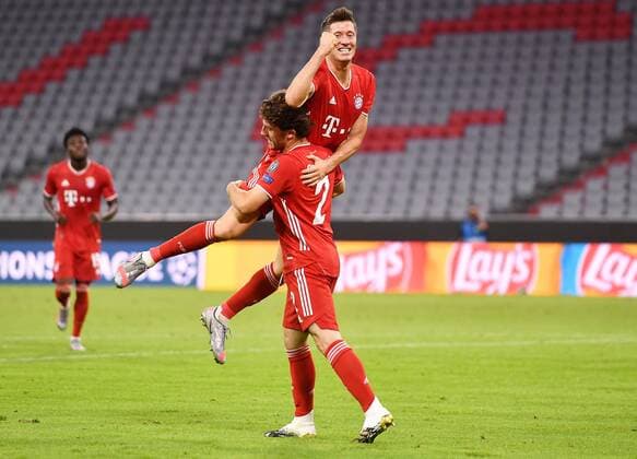Soccer 4 1 goal, cheers, v l Alvaro Odriozola, scorer Robert Lewandowski Bayern Muenchen, 08 08 2020, Soccer Champions League, Round of 16, Return match, FC Bayern Muenchen FC Chelsea London NO SECONDARY RE SALE WITHIN 48h AFTER KICK OFF Munich Poolfoto Preiss Witters Pool Witters via Mladen Lackovic, LakoPress ,EDITORIAL USE ONLY