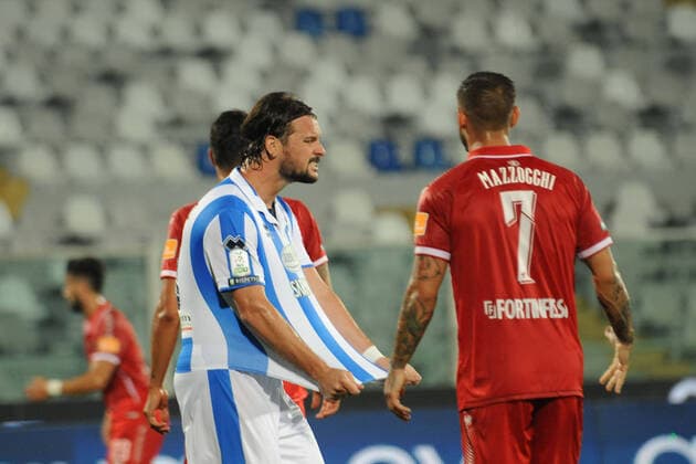 Photo Fabio Urbini LaPresse Aug 10, 2020 Pescara (PE) Italy soccer Pescara vs Perugia - Italian Football Championship League BKT 2019 2020 - Giovanni Cornacchia stadium. In the pic:Maniero Pescara celebrates goal  Copyright: xFabioxUrbini LaPressex