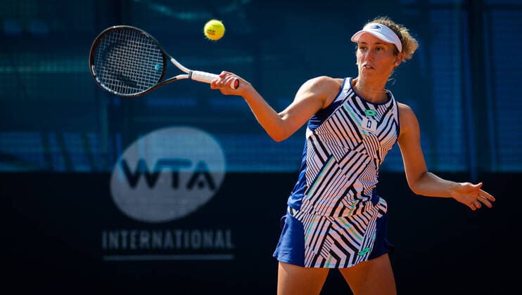 August 11, 2020, Prague, CZECH REPUBLIC: Elise Mertens of Belgium in action during the first round against Jasmine Paolini of Italy at the 2020 Prague Open WTA, Tennis Damen International tennis tournament Prague CZECH REPUBLIC - ZUMAa181 20200811_zaa_a181_020 Copyright: xRobxPrangex