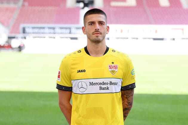 FOOTBALL 1 BUNDESLIGA SEASON 2020 2021 10 08 2020 Photo opportunity at VfB Stuttgart Goalkeeper Fabian Bredlow VfB Stuttgart