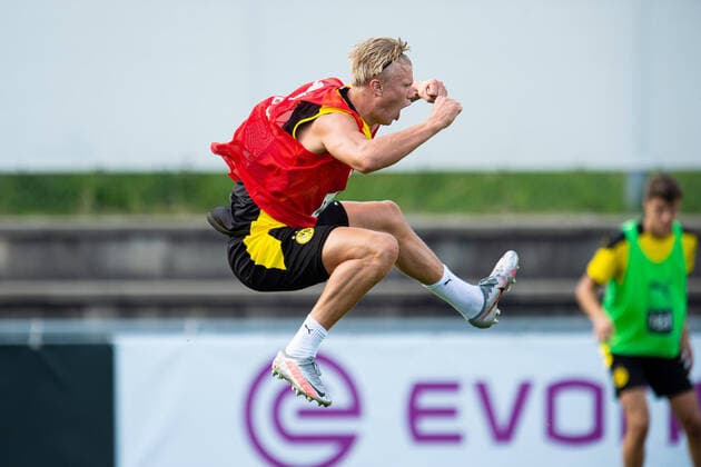 Bilder des Jahres 2020, Sport 08 August Sport Themen der Woche KW33 Sport Bilder des Tages 11.08.2020 - Fußball, 1. Bundesliga, 2020 2021, Trainingslager Borussia Dortmund in Bad Ragaz - Tag 2: Erling Braut Haaland jubelt. Foto: Noah Wedel *** 11 08 2020 Football, 1 Bundesliga, 2020 2021, training camp Borussia Dortmund in Bad Ragaz Day 2 Erling Bride Haaland cheers Photo Noah Wedel Copyright: xNoahxWedelx
