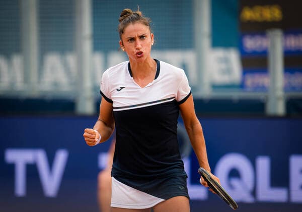 August 11, 2020, Prague, CZECH REPUBLIC: Sara Sorribes Tormo of Spain in action during the first round against Barbora Strycova of Czech Republic at the 2020 Prague Open WTA, Tennis Damen International tennis tournament Prague CZECH REPUBLIC - ZUMAa181 20200811_zaa_a181_112 Copyright: xRobxPrangex