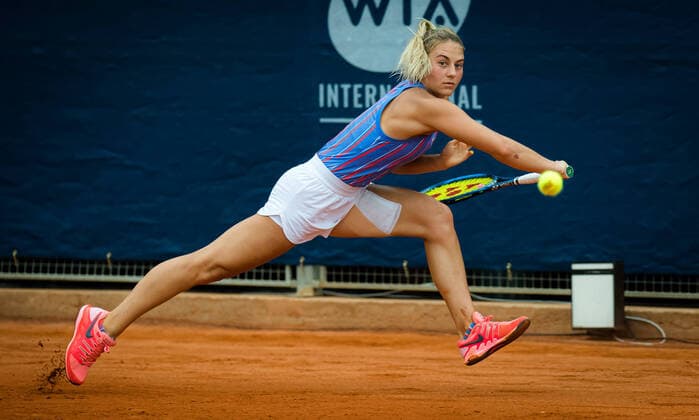 Sport Bilder des Tages August 11, 2020, Prague, CZECH REPUBLIC: Marta Kostyuk of Ukraine in action during the first round against Camila Giorgi of Italy at the 2020 Prague Open WTA, Tennis Damen International tennis tournament Prague CZECH REPUBLIC - ZUMAa181 20200811_zaa_a181_174 Copyright: xRobxPrangex