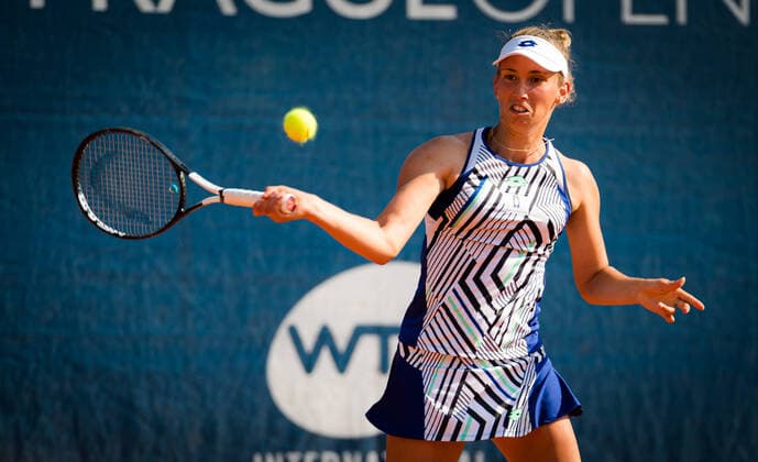 August 12, 2020, Prague, CZECH REPUBLIC: Elise Mertens of Belgium in action during the second round against Camila Giorgi of Italy at the 2020 Prague Open WTA, Tennis Damen International tennis tournament Prague CZECH REPUBLIC - ZUMAa181 20200812_zaa_a181_083 Copyright: xRobxPrangex
