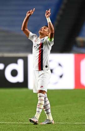 LISBON, PORTUGAL - AUGUST 12: Thiago Silva of Paris Saint-Germain celebrates his teams second goal during the UEFA Champions League Quarter Final match between Atalanta and Paris Saint-Germain at Estadio do Lisboa e Benfica on August 12, 2020 in Lisbon, Portugal. FOOTBALL : Atalanta vs Paris Saint-Germain - 1 4 - Phase finale - UEFA Ligue des Champions - Final 8 - Lisbonne - 12 08 2020 Panoramic UEFAPOOL 775543069