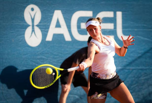 August 13, 2020, Prague, CZECH REPUBLIC: Barbora Krejcikova of the Czech Republic in action during the second round against Simona Halep of Romania at the 2020 Prague Open WTA, Tennis Damen International tennis tournament Prague CZECH REPUBLIC - ZUMAa181 20200813_zaa_a181_147 Copyright: xRobxPrangex