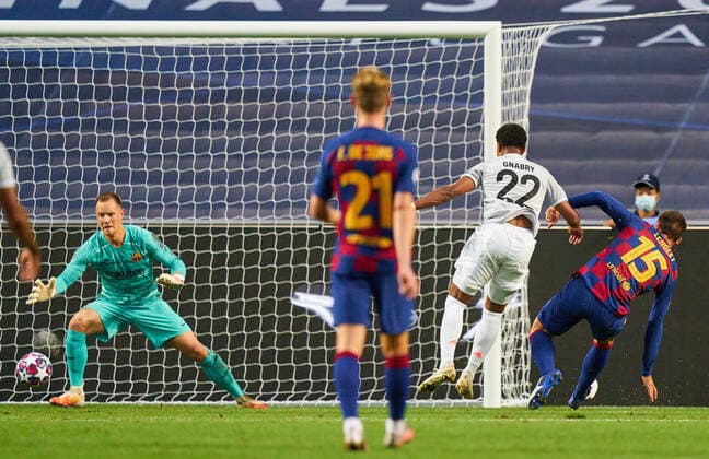 FC BAYERN MUENCHEN FC BARCELONA 8 2 , Football UEFA Champions League Lisbon, Lisbon, Portugal, 14th August 2020 Serge GNABRY, FCB 22 scores, shoots goal for 3 1 , Goal, Score, Marc Andre TER STEGEN, Barca 1 in the quarterfinal UEFA Champions League match final tournament FC BAYERN MUENCHEN FC BARCELONA 8 2 in Season 2019 2020, FCB, Munich, Barca Photographer Peter Schatz Pool UEFA REGULATIONS PROHIBIT ANY USE OF PHOTOGRAPHS as IMAGE SEQUENCES and or QUASI VIDEO National and international News Agencies OUT Editorial Use ONLY Lisbon Estadio da Luz de Benfica Portugal Poolfoto Peter Schatz Pool ,EDITORIAL USE ONLY