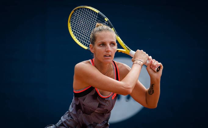 August 15, 2020, Prague, CZECH REPUBLIC: Kristyna Pliskova of the Czech Republic in action during her semi-final match at the 2020 Prague Open WTA, Tennis Damen International tennis tournament against Elise Mertens of Belgium Prague CZECH REPUBLIC - ZUMAa181 20200815_zaa_a181_033 Copyright: xRobxPrangex