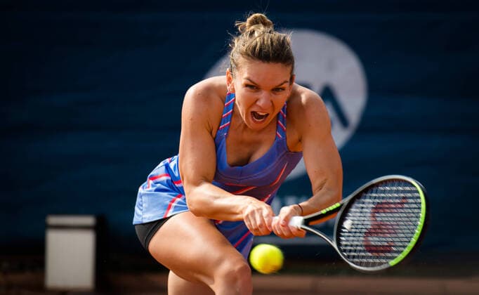 August 15, 2020, Prague, CZECH REPUBLIC: Simona Halep of Romania in action during her semi-final match at the 2020 Prague Open WTA, Tennis Damen International tennis tournament against Irina-Camelia Begu of Romania Prague CZECH REPUBLIC - ZUMAa181 20200815_zaa_a181_123 Copyright: xRobxPrangex
