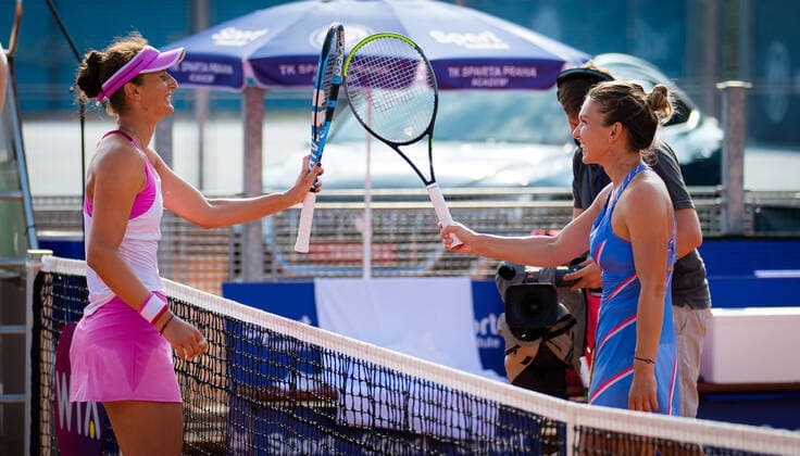 August 15, 2020, Prague, CZECH REPUBLIC: Simona Halep & Irina-Camelia Begu of Romania after their semi-final match at the 2020 Prague Open WTA, Tennis Damen International tennis tournament Prague CZECH REPUBLIC - ZUMAa181 20200815_zaa_a181_142 Copyright: xRobxPrangex