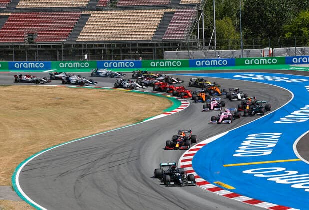 Motorsports FIA Formula One World Championship 2020, Grand Prix of Spain, Start, 44 Lewis Hamilton GBR, Mercedes AMG Petronas Formula One Team , 33 Max Verstappen NLD, Aston Martin Red Bull Racing , 18 Lance Stroll CAN, BWT Racing Point F1 Team , 77 Valtteri Bottas FIN, Mercedes AMG Petronas Formula One Team , 23 Alexander Albon THA, Aston Martin Red Bull Racing , 11 Sergio Perez MEX, BWT Racing Point F1 Team , Barcelona Spain