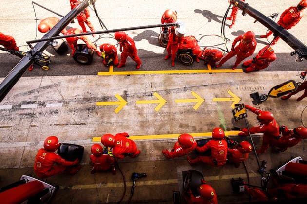 Motorsports FIA Formula One World Championship 2020, Grand Prix of Spain, Mechanic of Scuderia Ferrari Mission Winnow Barcelona Spain