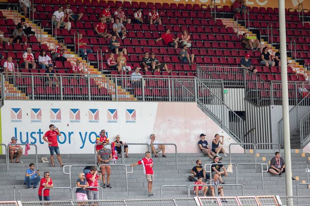 Germany Rhineland Palatinate Mainz 15 08 2020 Football Friendly Matches Men Season 2020 2021 FSV Mainz 05 red FC Würzburger Kickers yellow v l first spectator after the corona forbade symbol photo distance and no longer like 250 spectators sport FSV Mainz 05 FC Würzburger Kickers
