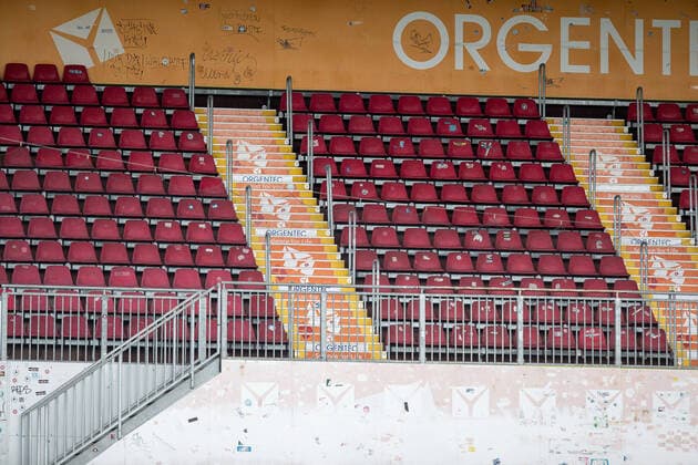 Germany Rheinland Pfalz Mainz 15 08 2020 Football Friendly Matches Men Season 2020 2021 FSV Mainz 05 red FC Würzburger Kickers yellow v l empty seats in the stadium symbol photo Sport FSV Mainz 05 FC Würzburger Kickers
