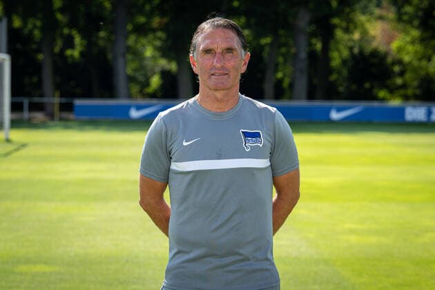 Football Berlin 17 08 2020 Season 2020 2021 1 BL DFL Hertha BSC Berlin Portrait date 2020 2021 Bruno Labbadia Hertha BSC, Coach