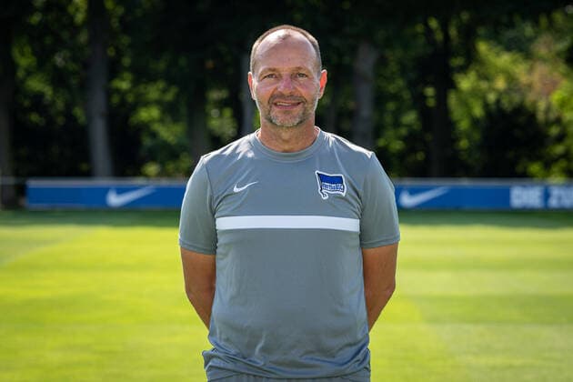 Fussball Berlin 17 08 2020 Season 2020 2021 1 BL DFL Hertha BSC Berlin Portrait date 2020 2021 Zsolt Petry Hertha BSC, Goalkeeping coach
