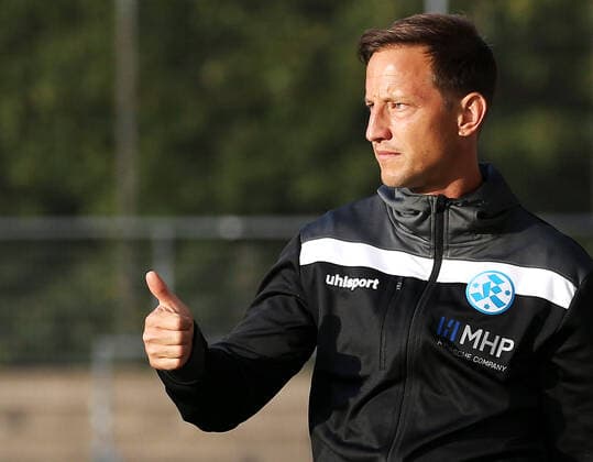 18 08 2020, Germany, Stuttgart, Football, 3 Round DB Regio wfv Cup SV Stuttgarter Kickers vs Spfr Dorfmerkingen Coach Ramon Gehrmann Kickers