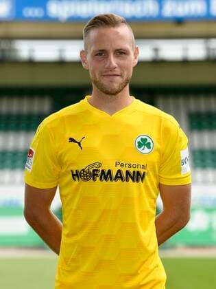 SpVgg Spielvereinigung Greuther Fürth Cloverleaf Season 2020 2021 Photo session portrait appointment Marius Funk 1, SpVgg Greuther Fürth single picture single photo portrait portrait head picture