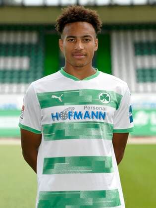 SpVgg Spielvereinigung Greuther Fürth cloverleaf season 2020 2021 Photo session portrait appointment Jamie Leweling 40, SpVgg Greuther Fürth single photo single photo portrait portrait head photo