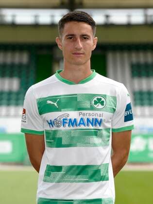 SpVgg Spielvereinigung Greuther Fürth cloverleaf season 2020 2021 Photo session portrait appointment Marco Meyerhöfer Meyerhoefer 18, SpVgg Greuther Fürth single photo portrait portrait head photo
