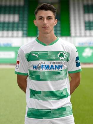 SpVgg Spielvereinigung Greuther Fürth cloverleaf season 2020 2021 Photo session portrait appointment Mert Yusuf Torlak 39, SpVgg Greuther Fürth single photo single photo portrait portrait head photo